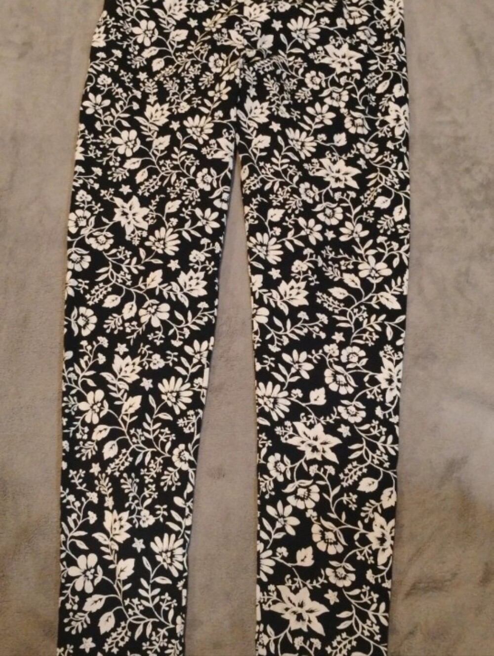 Old Navy Black White Floral Skinny Leggings - M Stretch